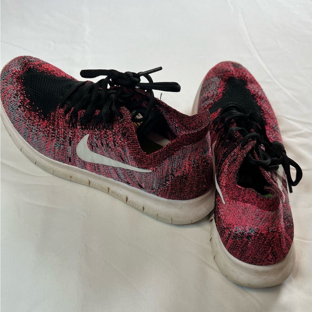 Nike free running shoes- 7.5